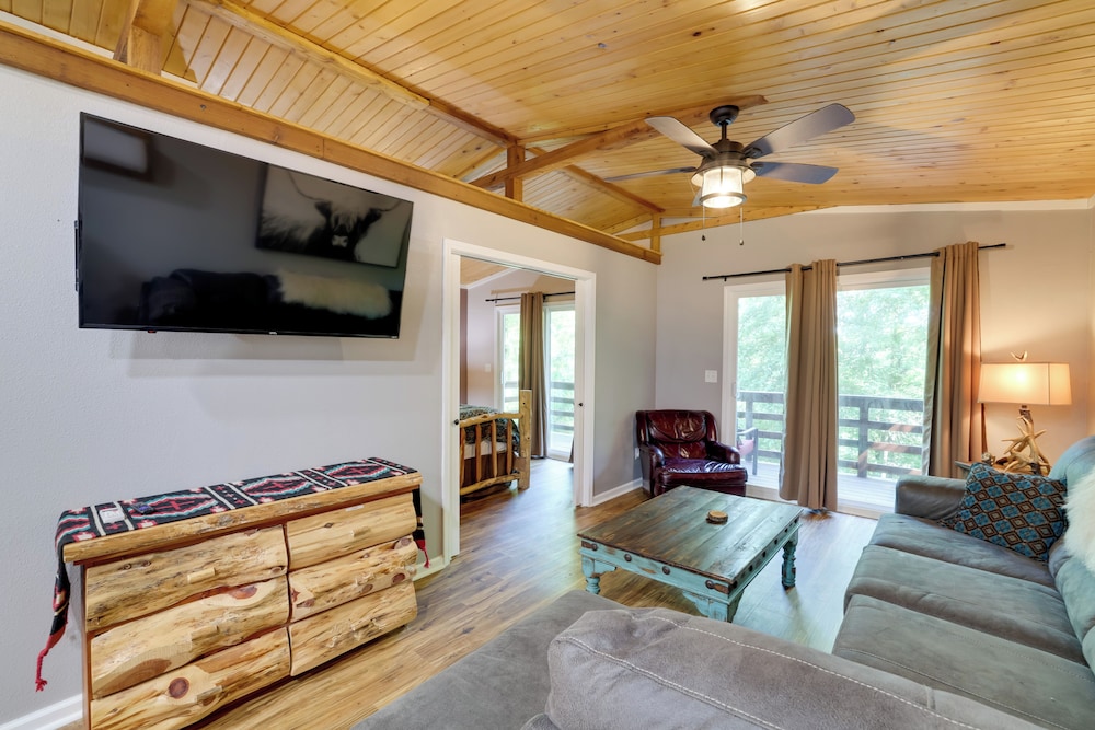 Creekside Nature Escape in Southwest Missouri