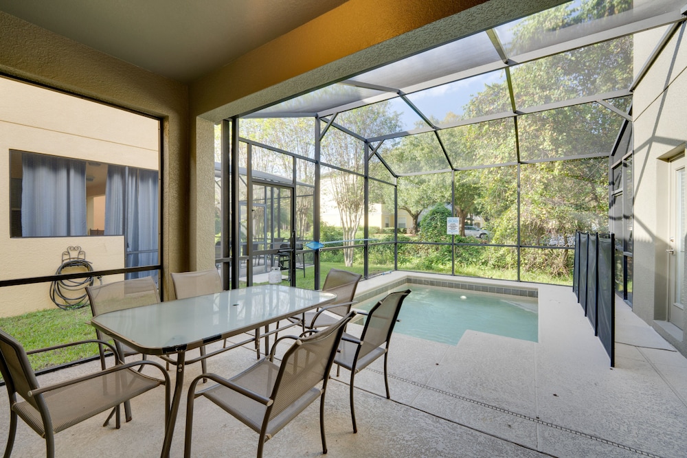 Pet-Friendly Florida Gem w/ Lanai: 5 Mi to Parks! view 4