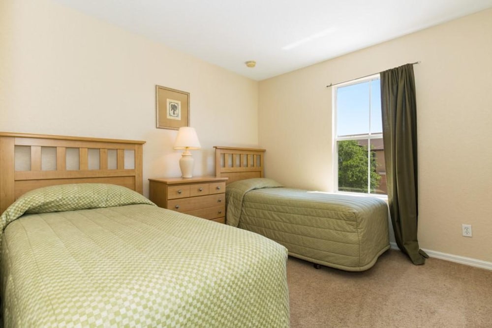 Stunning Regal Oaks 4BR w Pool Spa Near Disney