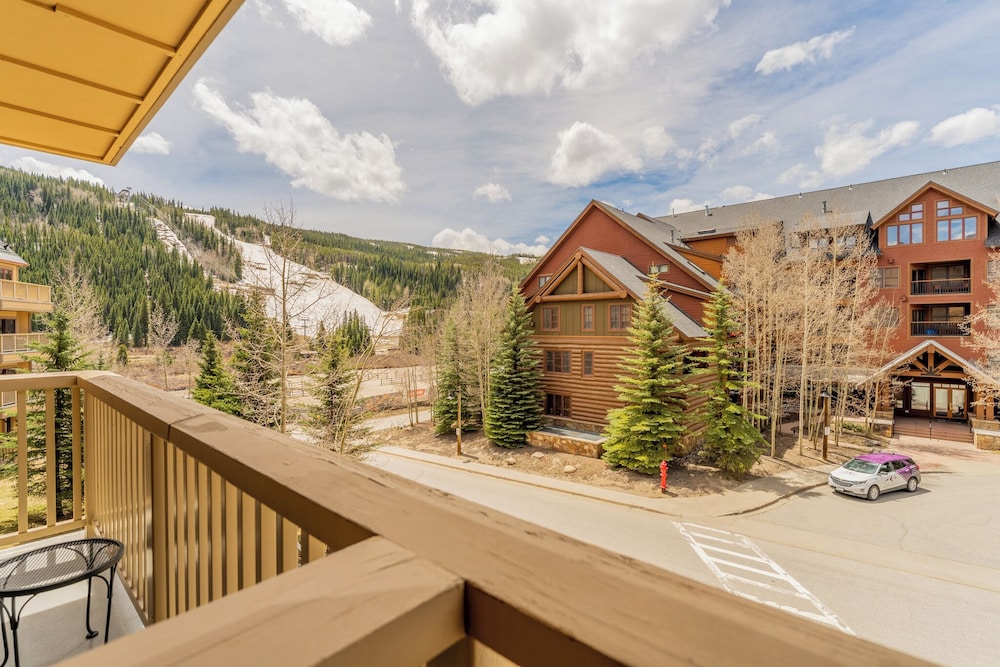 Red Hawk Lodge #2271 : 300