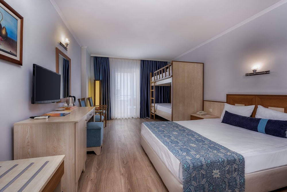 Calido Sol Hotel