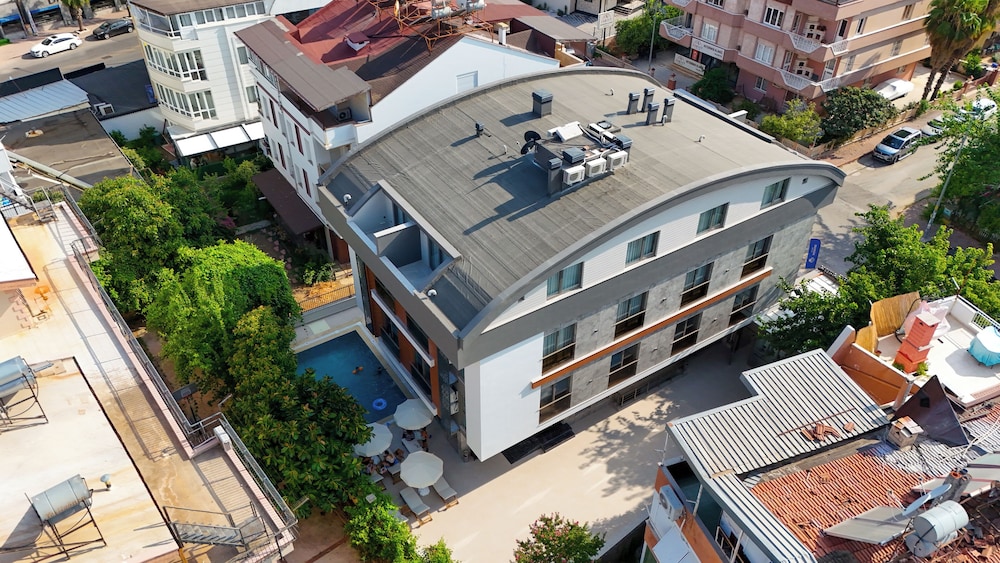 Solmare Suites