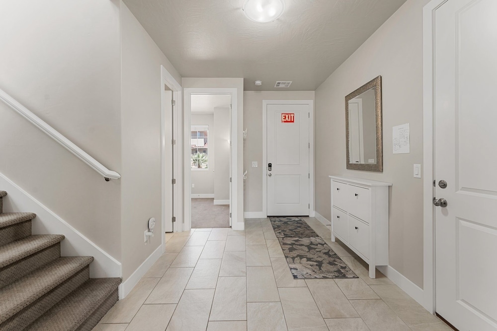 Forever Summer 5 Bedroom Townhouse
