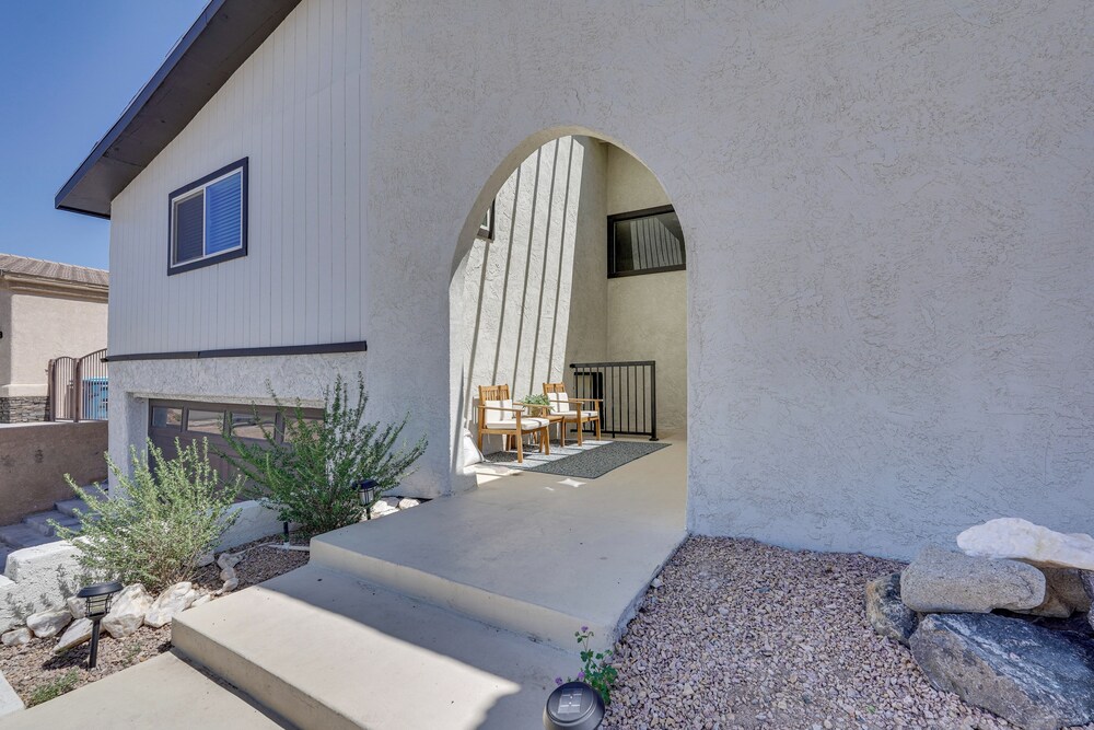 Pool, Game Room, Hot Tub: Lake Havasu City Oasis!