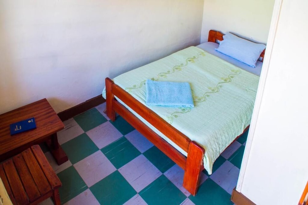 Sabinyo Guest House