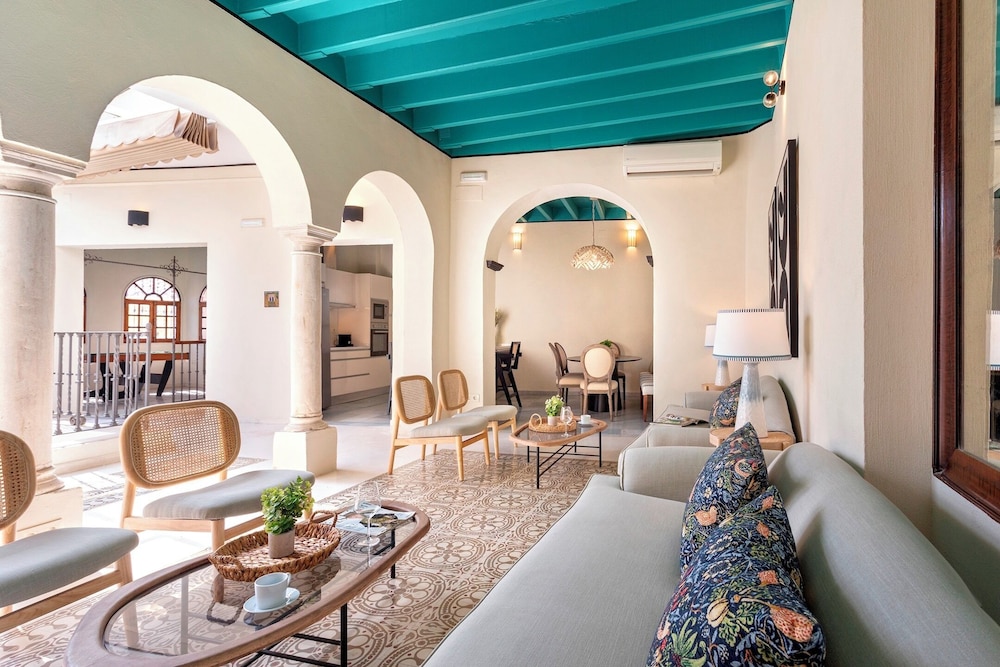 Sevillian House With Terrace. Augusto Plasencia