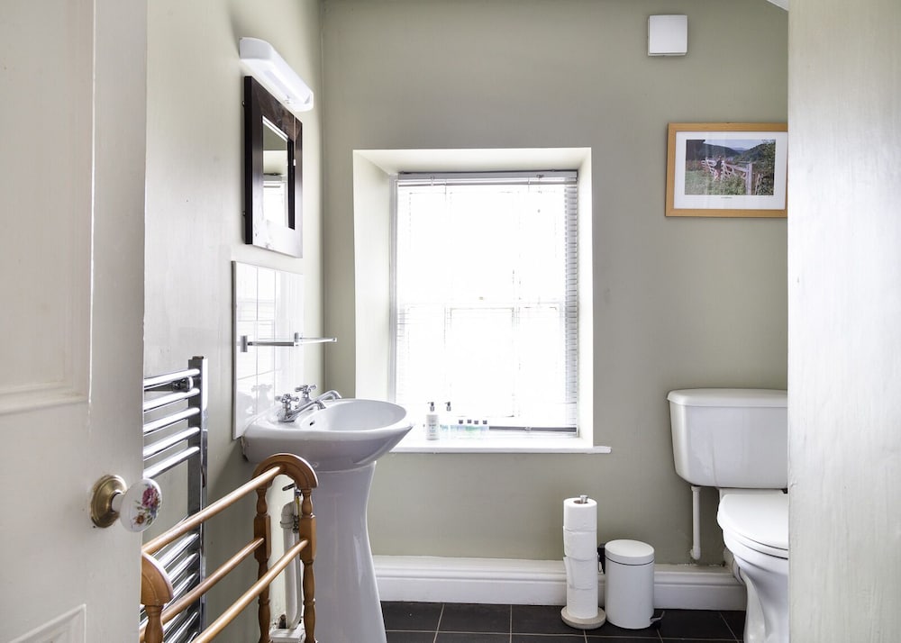 Hope Valley Vacations - The Cheshire Cheese Inn - Property Image 23
