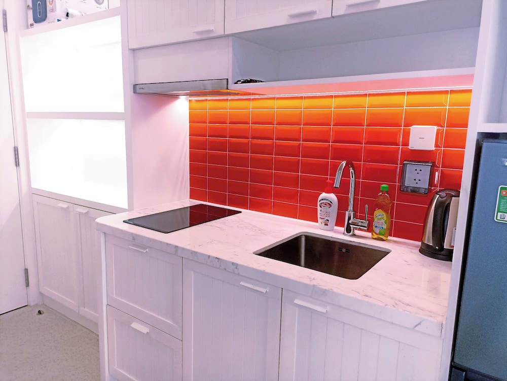 2 Bedrooms Apartment In Sunset Town