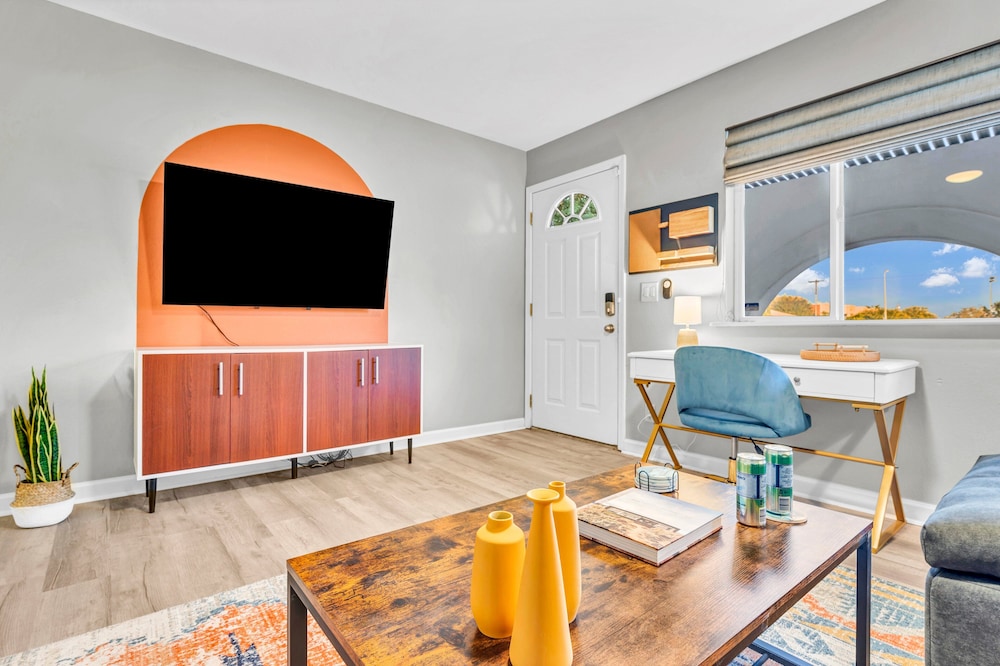 Beatrice Mini-resort Scottsdale