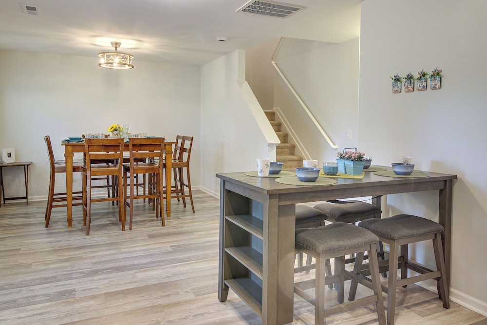 Dog-friendly Home w/ Pool Access in Bolivia!