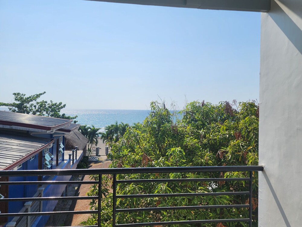 Kulibangbang Beach Resort