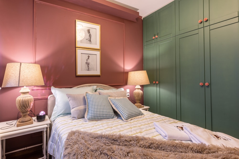 Rock Dandy La Maison De L’Ours | Top Fireplace Retreat