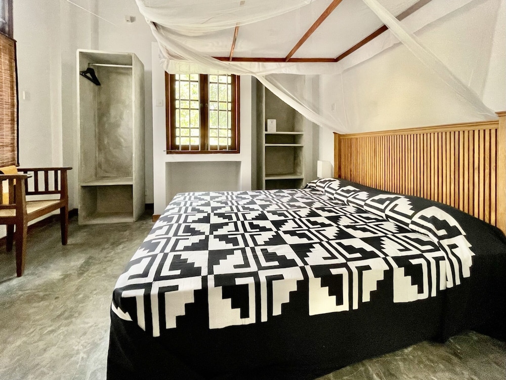 Isana Beach House