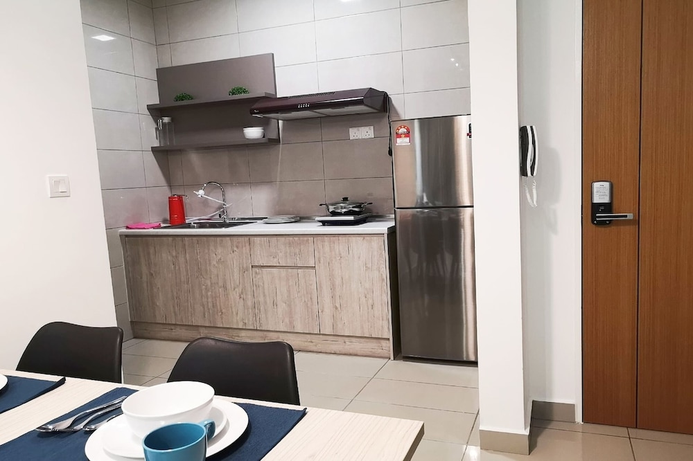 Conezion @ IOI Resort Apartments