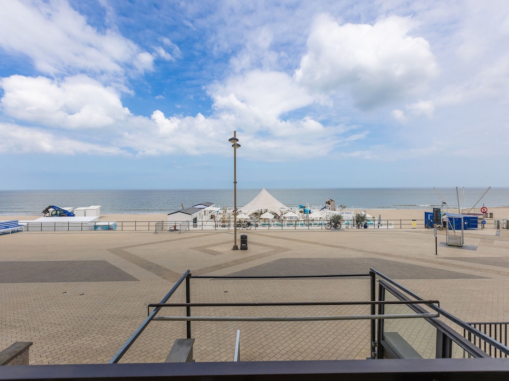 Beautiful Apartment With Direct sea View