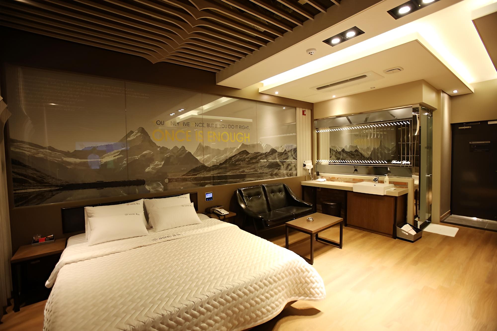 Gyeongju Yolo Unmanned Hotel
