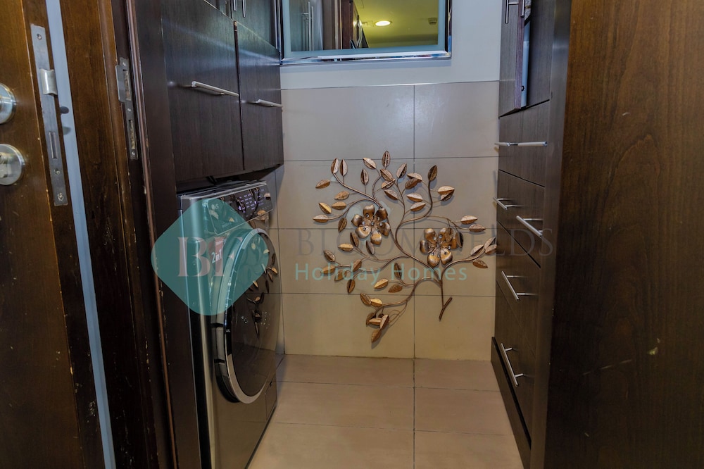 Bloomfields Grandeur 3BR in Wave Tower