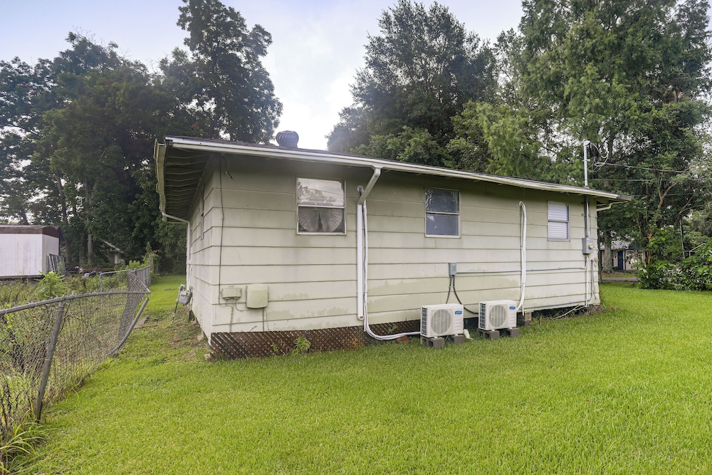 14 Mi to Downtown Baton Rouge: Plaquemine Retreat