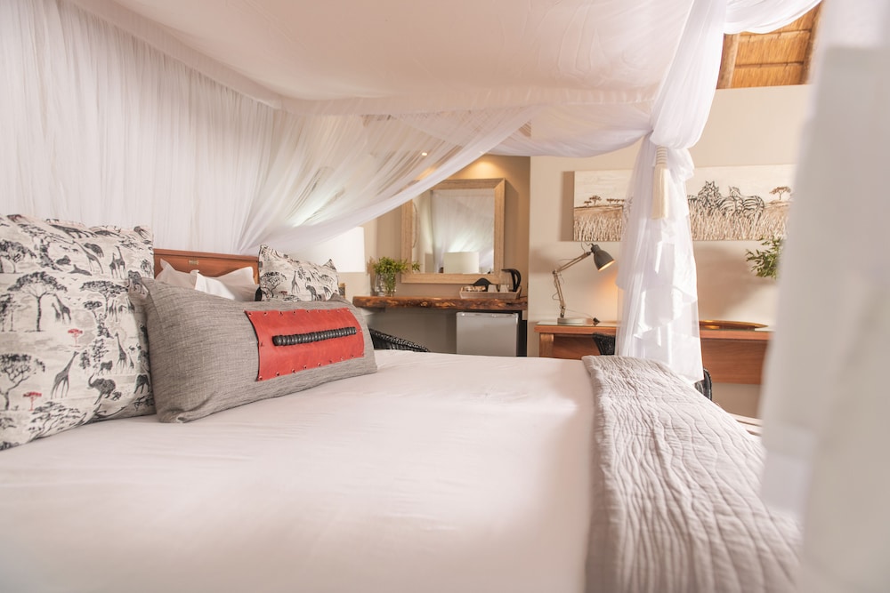 Karongwe - River Safari Lodge