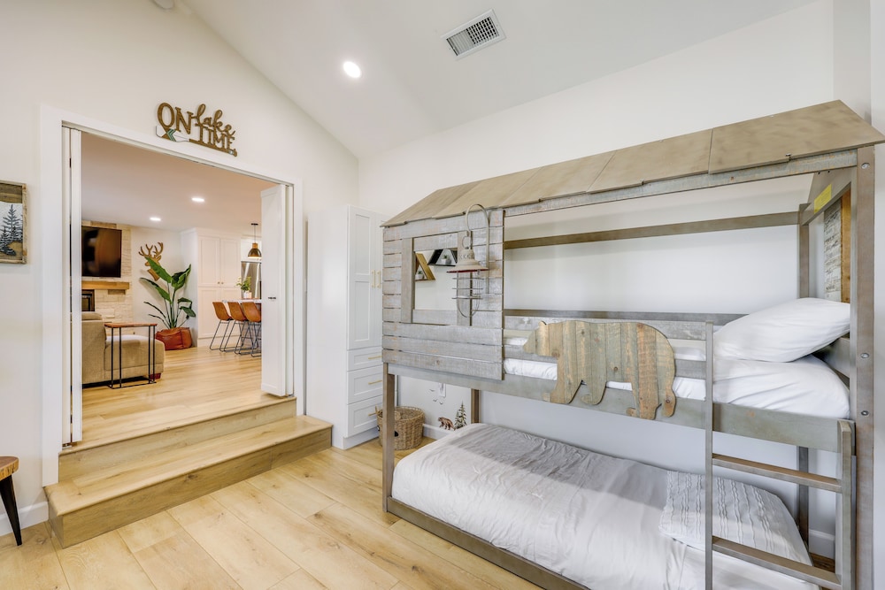 Walk to Big Bear Marina: Modern Home w/ Hot Tub!