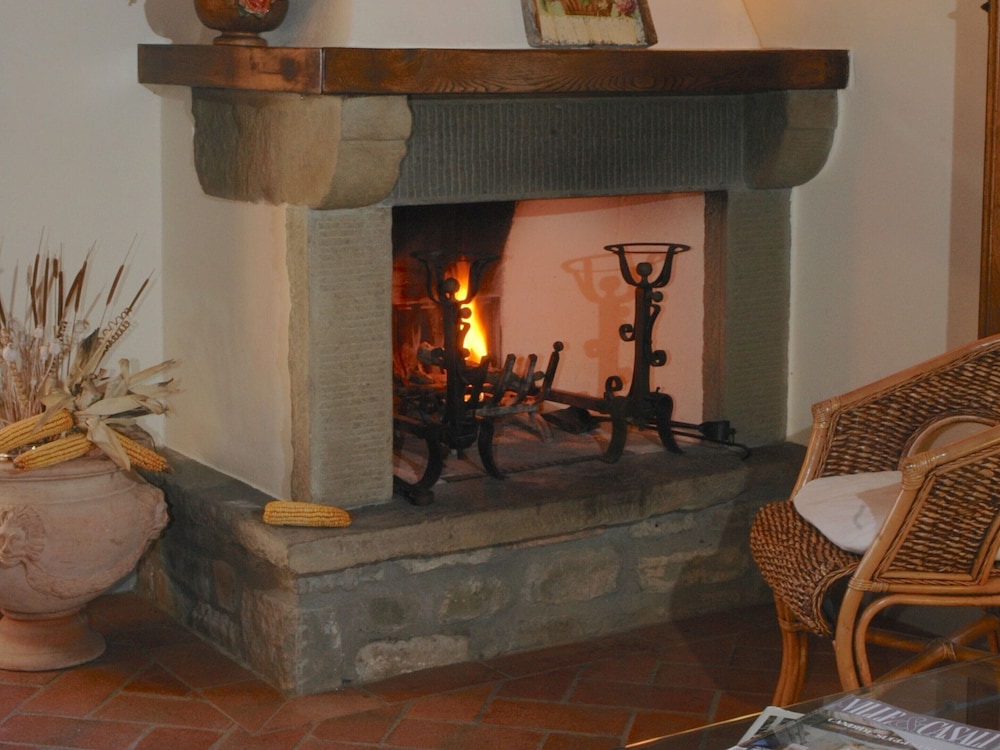 Cortona Vacations - Agriturismo Near Cortona With Swimming Pool - Property Image 1