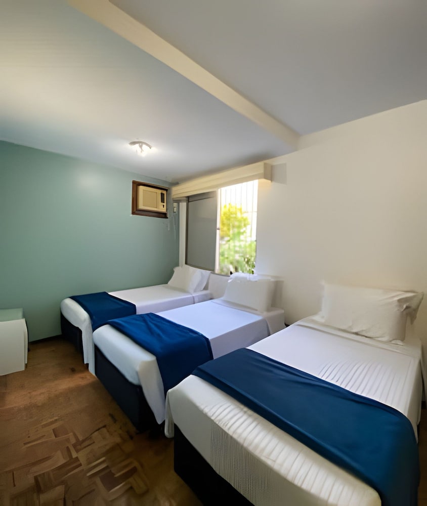 Casa 3 suites 1 quarto piscina AC 10 Hos