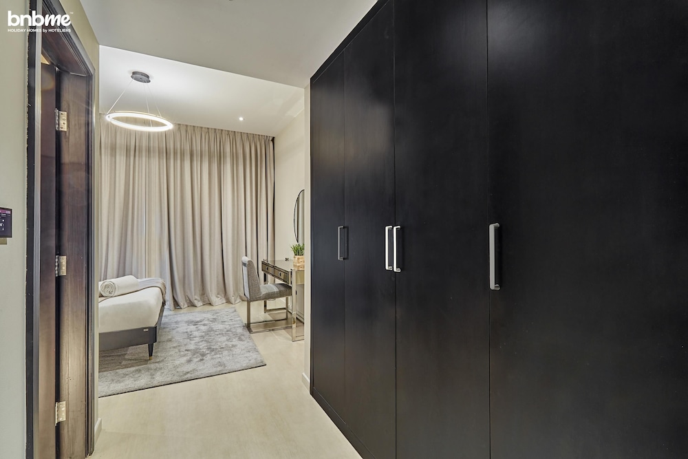 2B-TheResidencesT8-2102