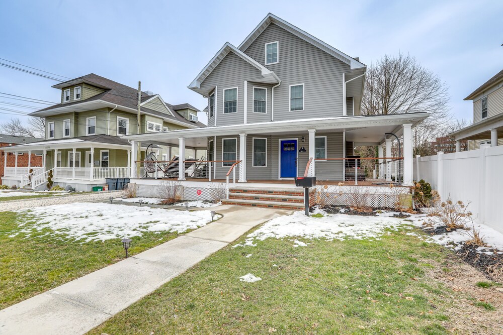 Long Branch Getaway - Walk to Beaches & Dining!