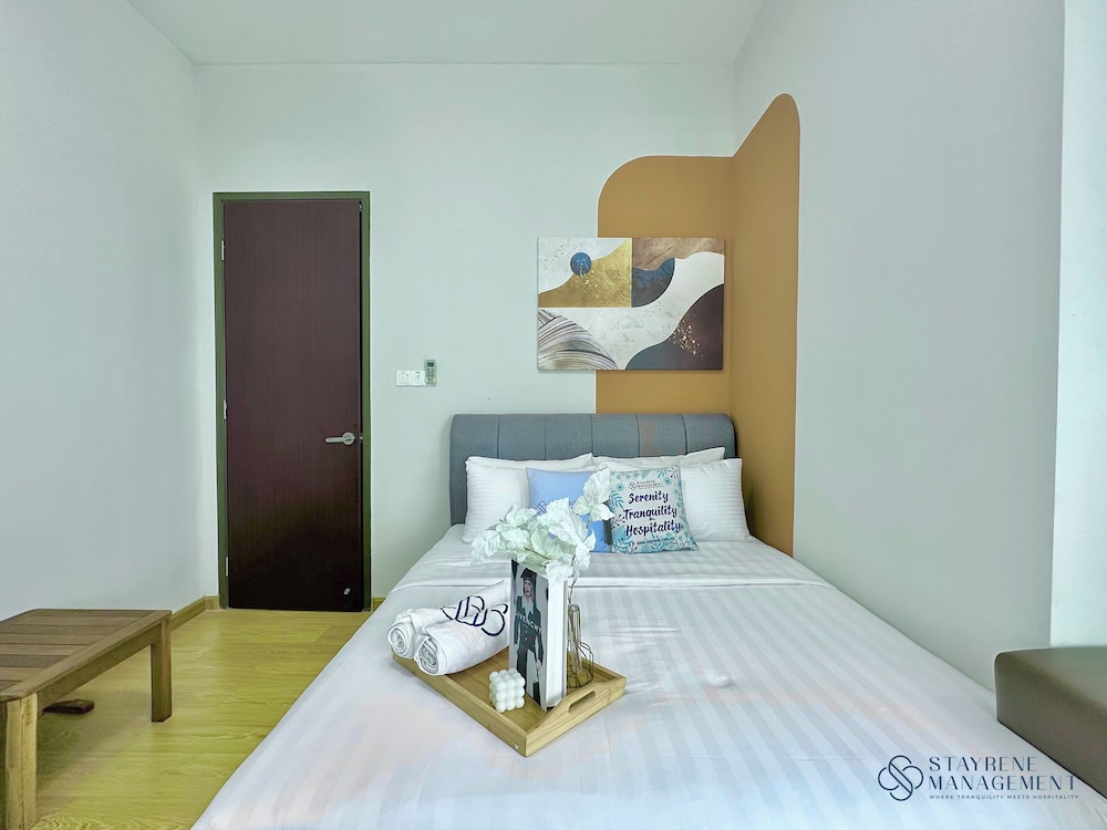 Country Garden Danga Bay Sea View Homestay by Stayrene
