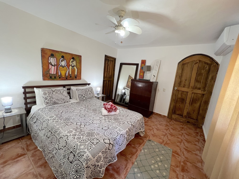 Los Corales Tropical Beach Resort & SPA