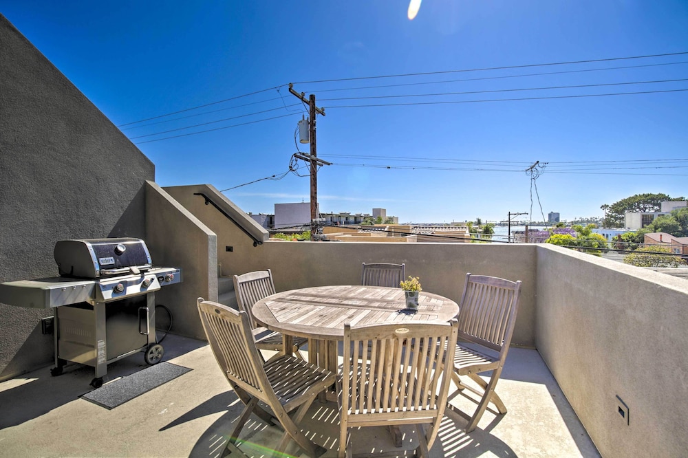 Chic San Diego Abode Rooftop Balcony + Bay Views!