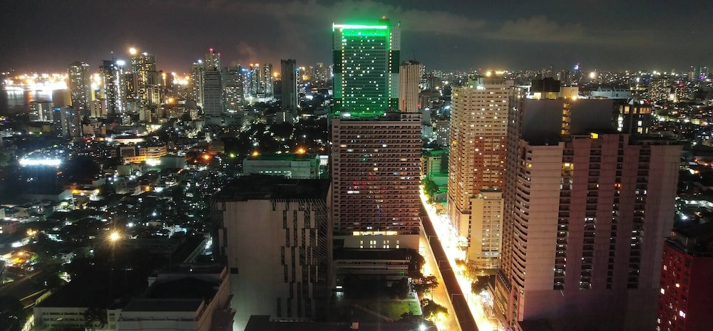 39F Smart Home Studio In Manila view 3