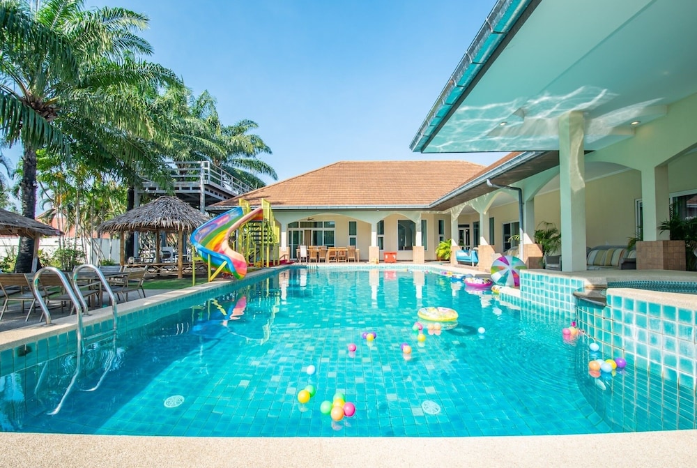 Pool Villa for Families and Party