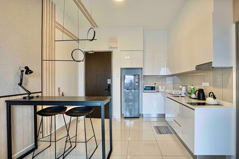 Astoria Ampang Condotel by Emily in Town