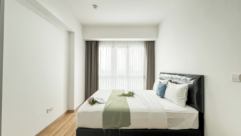 1Br Near Summarecon Mall At M-Town Signature Apartment