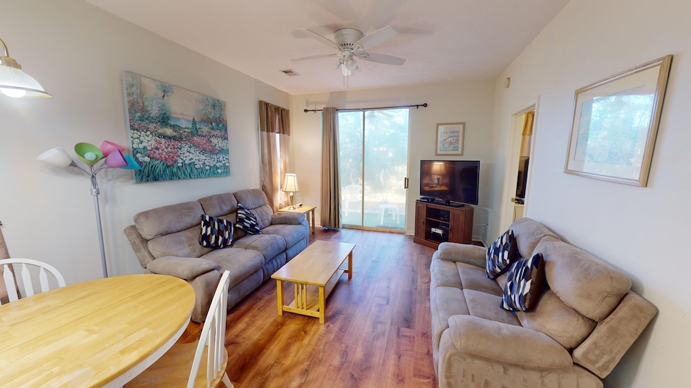 River Oaks 58b 2 Bedroom Condo
