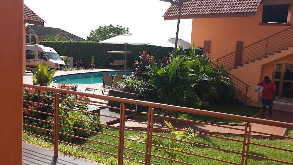 Ponderosa Travel Lodge