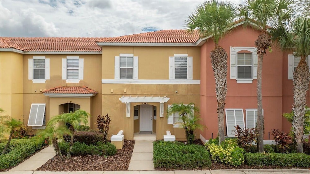 Bright 3B w Pool Close to Disney Encantada 8545