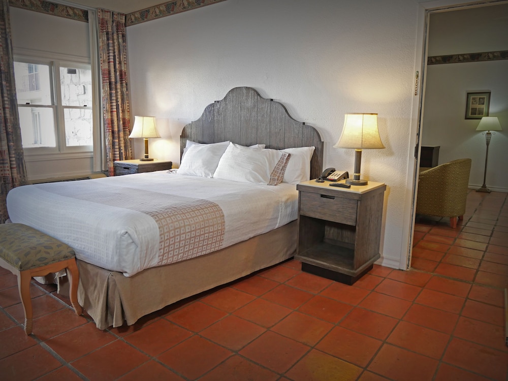 Y O Ranch Hotel