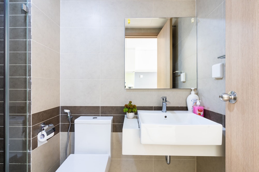 Annie Apartment - Rivergate Resident