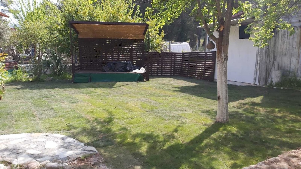 Ata Bungalows view 3