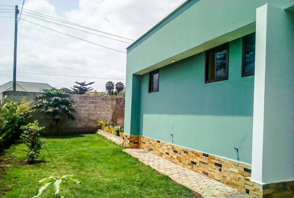 RAFIKI house view 4