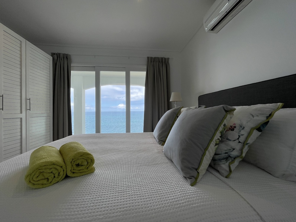 VallonEnd Beach Front Villa photo 5