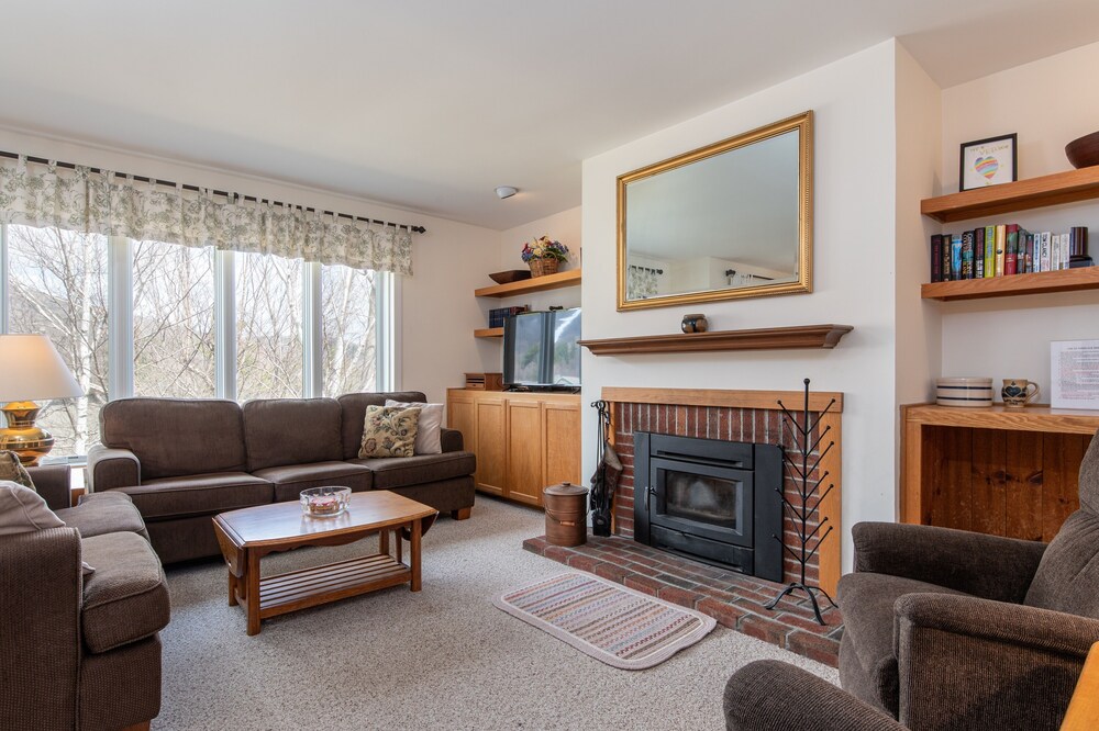 100 Snow Creek 2 Bedroom Condo