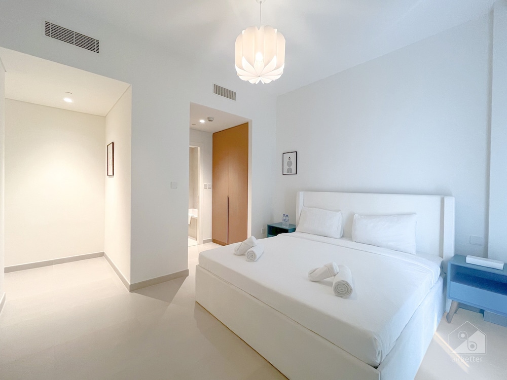 Creek Beach Dubai to Stunning 2B Apt with Balcony in Dubai Creek Harbour