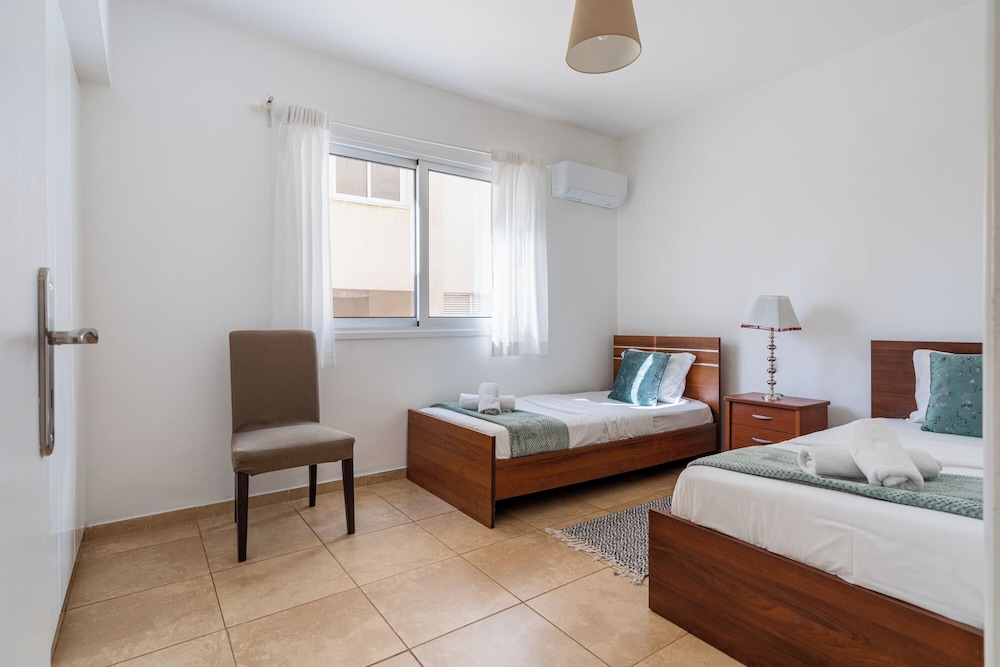 Levante - 2-BR Apt. & Terrace in Larnaca