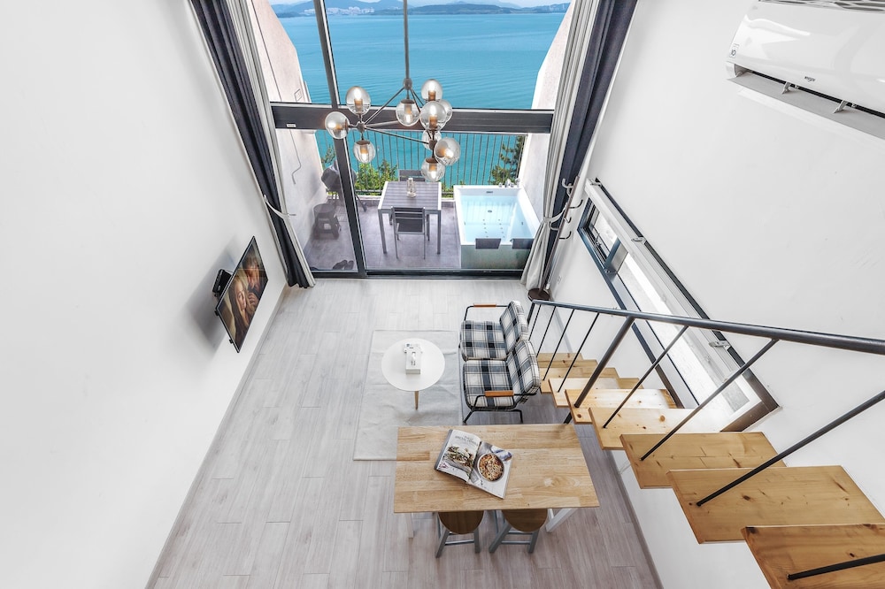 Yeosu Lastella Spa Pet-friendly Pension