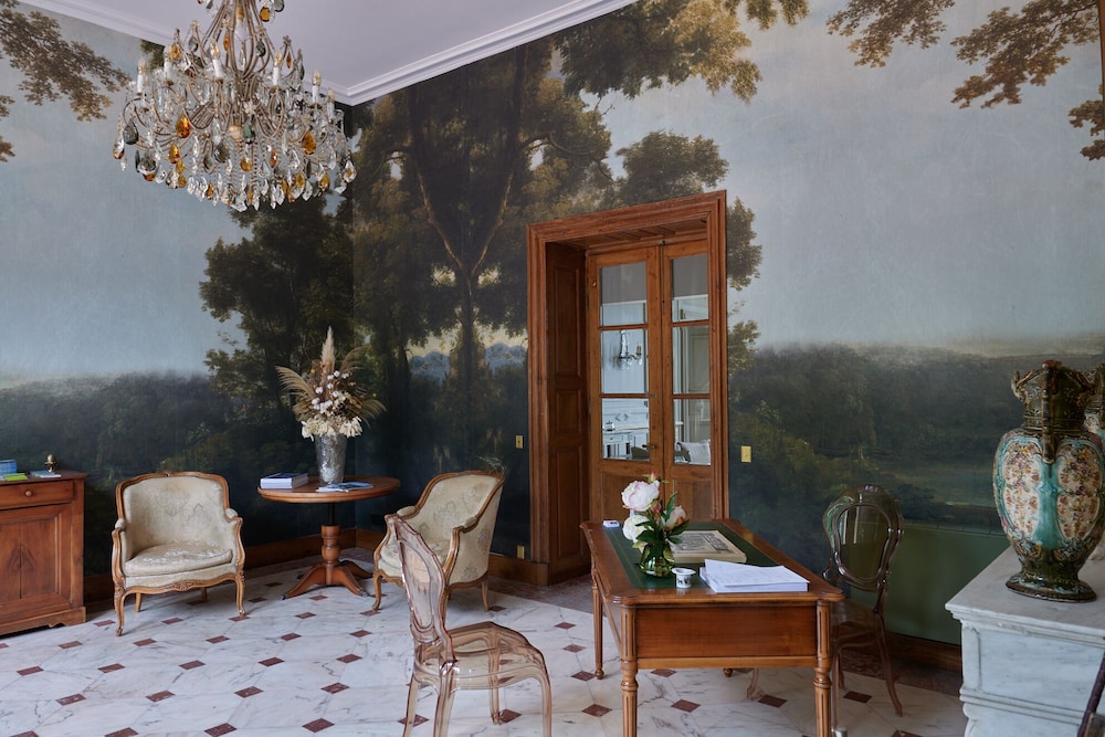 Chambres D'hôtes Vichy : Château de Charmeil view 3