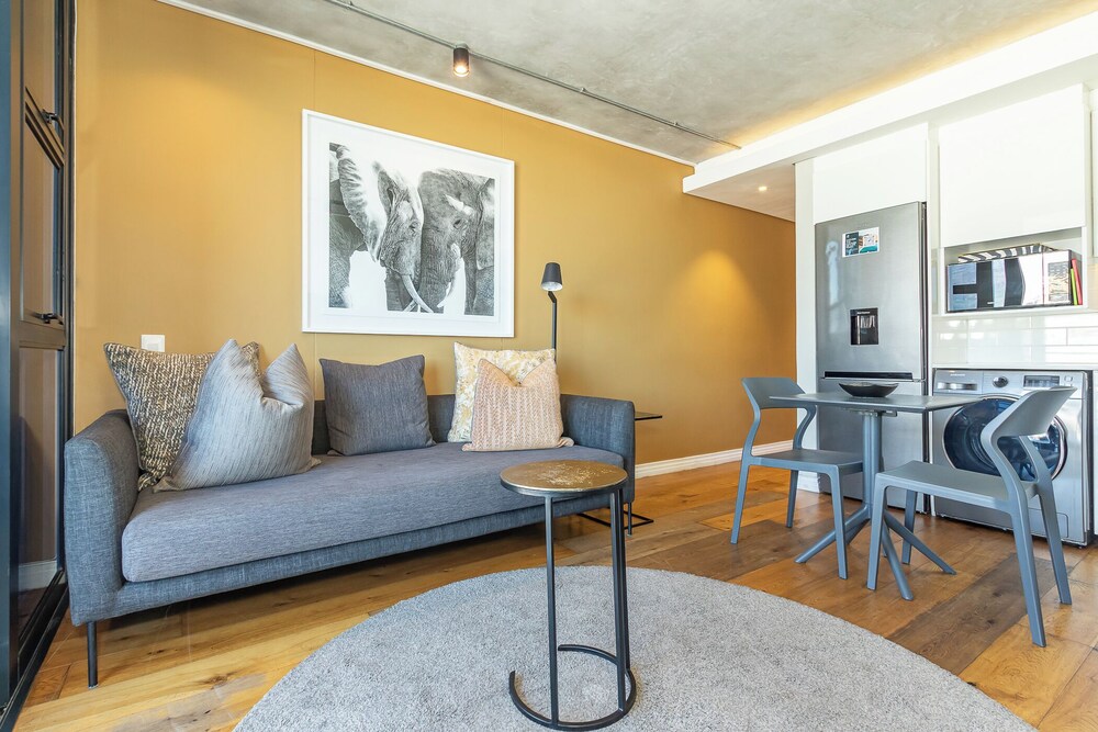 Docklands Deluxe Apartments by ITC Hospitality
