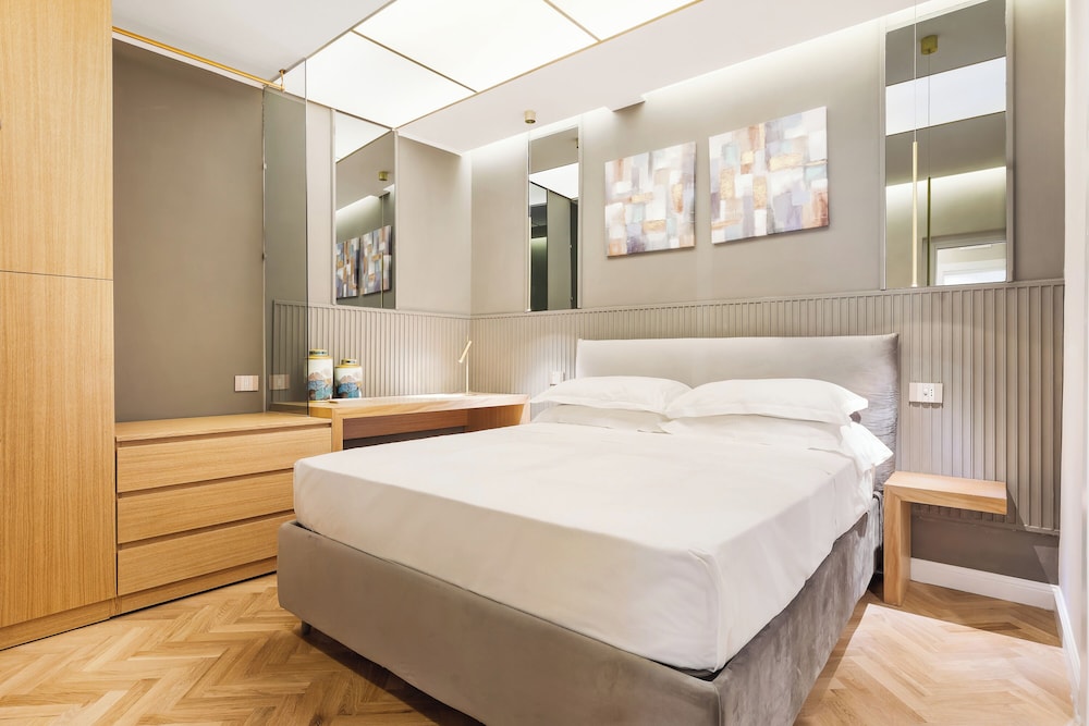 Spanish Steps Apartments